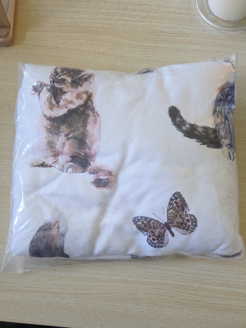 Plush "Raining Cats" Coral Fleece Throw w/ Faux Sherpa Border